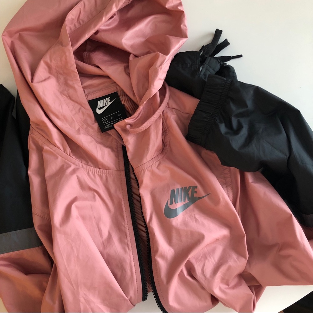 Nike windbreaker nwot pink grey black nike jacket